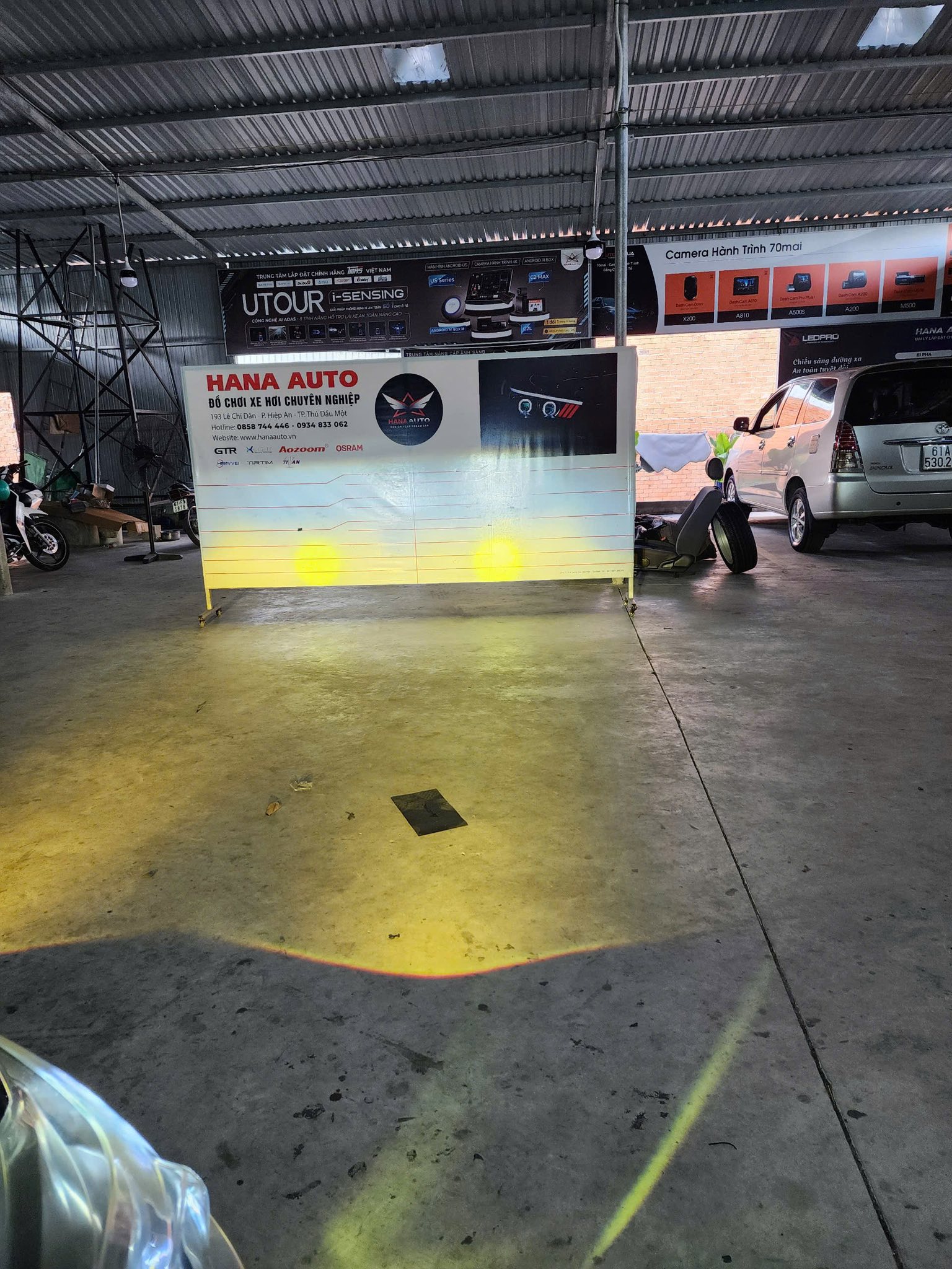 Bi gầm laser 3 màu Ledpro A9 Pro 2025