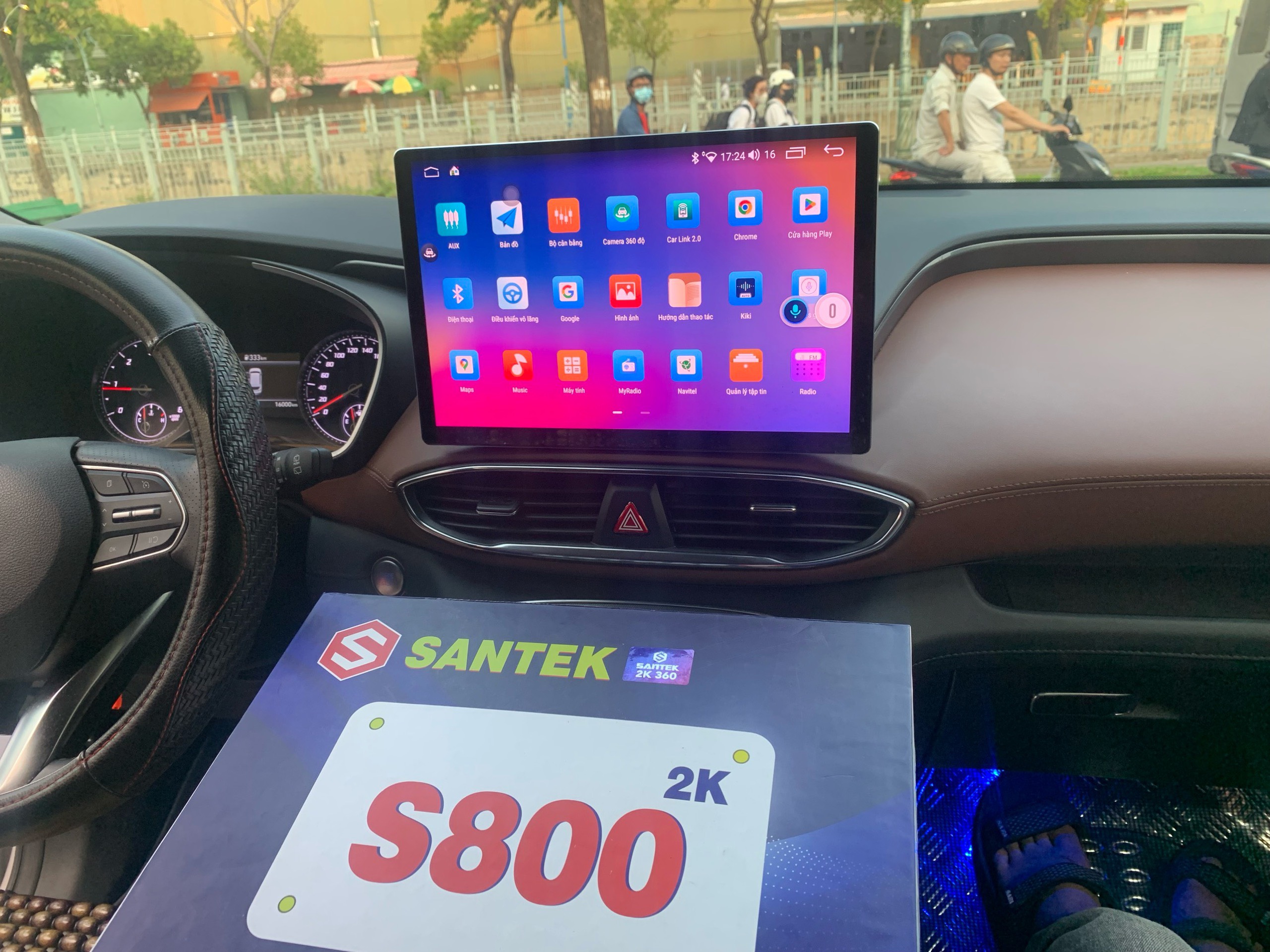 Màn hình Santek S900 360 13.1 inch 2K tích hợp camera 360